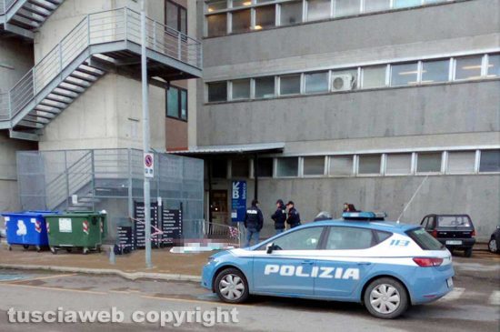 Ospedale di Belcolle - Donna giù dalla scala antincendio