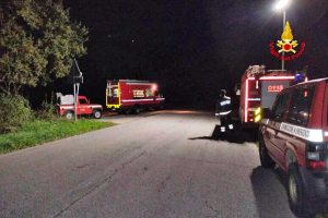 Vigili nel fuoco di notte