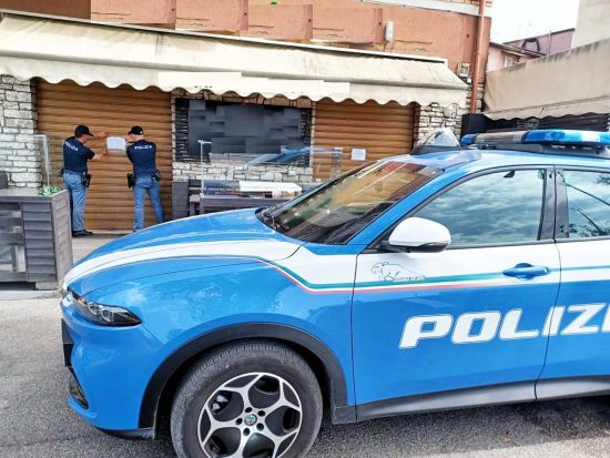 Terni - Arrestata per spaccio titolare di un bar, sospesa la licenza all'attività