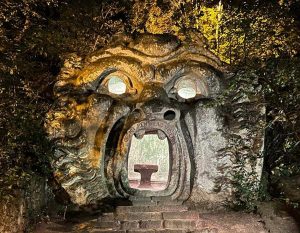 Bomarzo - Il parco dei mostri si illumina Bomarzo - Il parco dei mostri si illumina