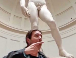 Firenze - Gli attivisti di Ultima Generazione si incatenano al David di Michelangelo