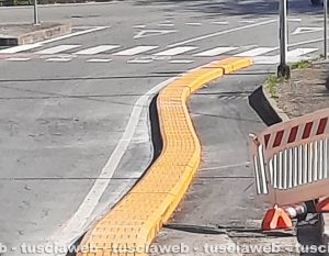 Viterbo - Pista ciclabile nei pressi della rotatoria a Valle Faul