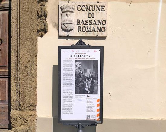 Bassano Romano - Uno dei trenta pannelli sui luoghi del cinema della Tuscia