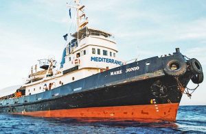 La nave ong Mare Jonio