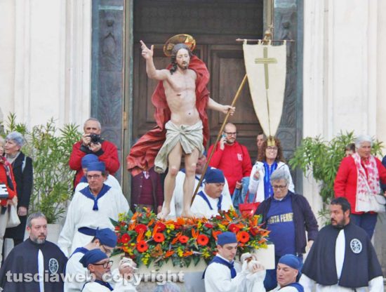 Civitavecchia - La processione del Cristo Risorto