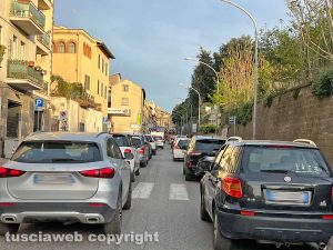 Viterbo - Code a via della Palazzina