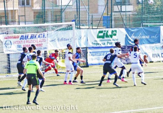 Un'azione di gioco di Civitavecchia-Fc Viterbo