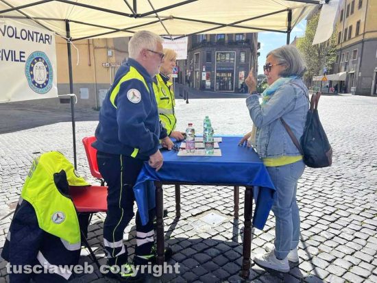 Viterbo - Il puntioi informativo a piazza del Teatro