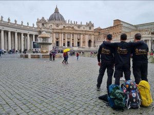 Viterbo - Via Francigena, inaugurato un cippo per i 100 chilometri da Viterbo alla tomba dell’apostolo Pietro