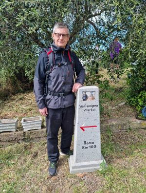 Viterbo - Via Francigena, inaugurato un cippo per i 100 chilometri da Viterbo alla tomba dell’apostolo Pietro