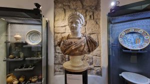 Viterbo - La mostra "Forme e colori nella terra di Tuscia"