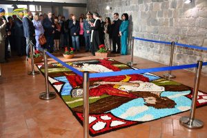 Bolsena - Corpus domini - Quadro floreale con l'immagine di San Matteo