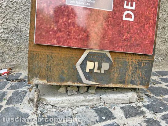 Viterbo - Il defibrillatore in piazza San Faustino