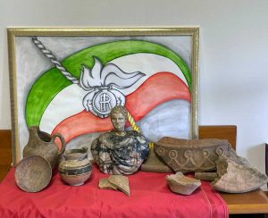 Nepi - Carabinieri - Reperti trovati in una villa