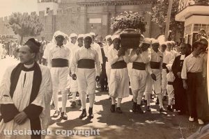 Il corteo funebre di Virgilio Papini