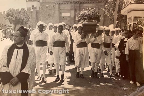 Il corteo funebre di Virgilio Papini