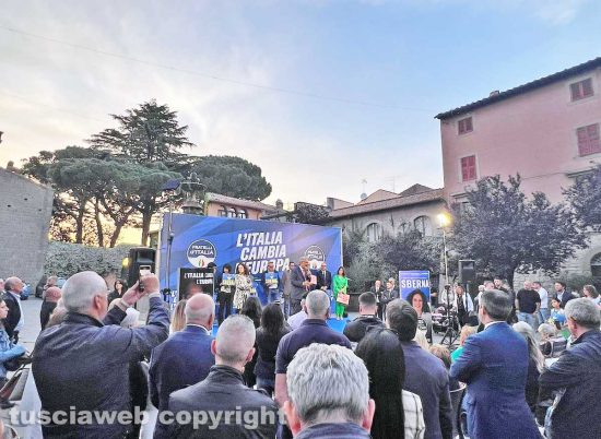 Viterbo - L’iniziativa a sostegno di Antonella Sberna a piazza del Gesù