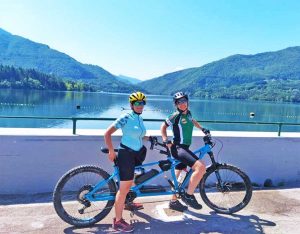Giusi Parisi i tandem per l'iniziativa 'L' Italia in tandem ....alla cieca'