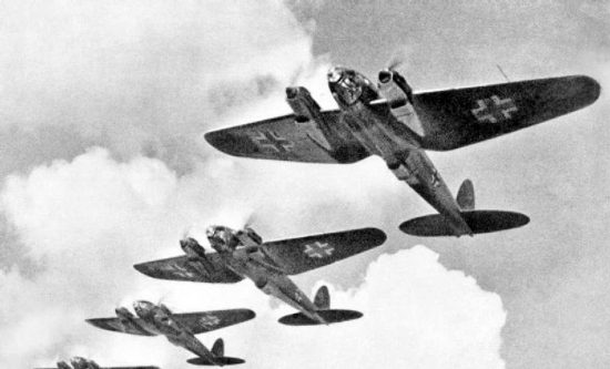 Un formazione di He-111