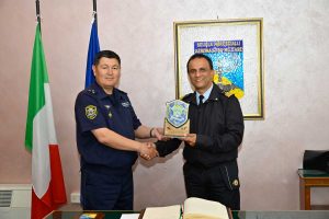 Viterbo - Delegazione di ufficiali uzbeki in visita alla scuola marescialli dell’aeronautica militare