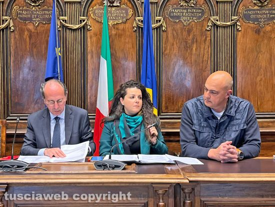 Viterbo - Conferenza Bomba in via De Gasperi - Gennaro Capo, Chiara Frontini e Giancarlo Martinengo