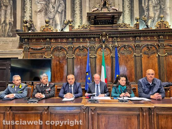 Viterbo - Conferenza Bomba in via De Gasperi