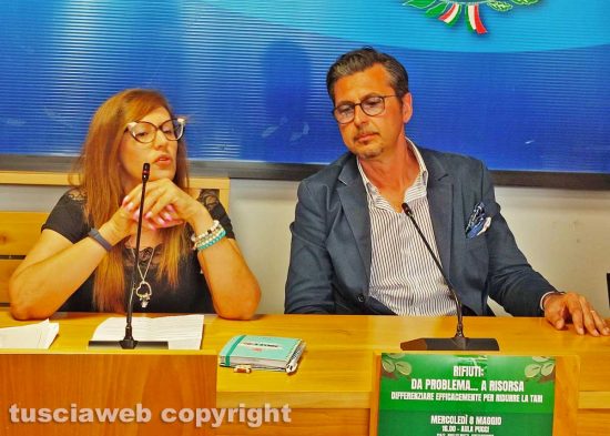 Civitavecchia - La conferenza stampa sul nuovo sistema per la gestione rifiuti