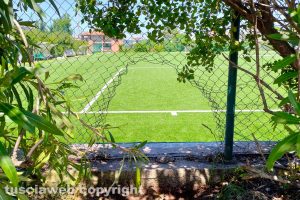 Viterbo - Incuria al campo Vincenzo Rossi al Pilastro