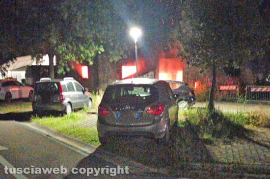 Orte - In fiamme un casale