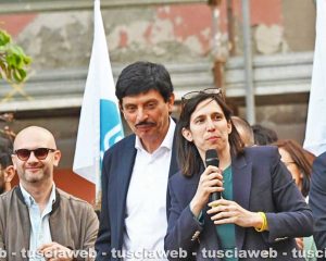 Elly Schlein a piazza Fratti con Piendibene