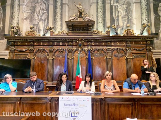 Viterbo - Conferenza di presentazione del nuovo brano di Annalisa Minetti nell'ambito del festival del volontariato