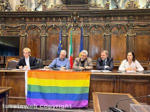 Viterbo - Conferenza di presentazione del TusciaPride - Da sinistra Mirko Giuggiolini, Giancarlo Mazza, Alfonso Antoniozzi, Emanuele Aronne ed Elena Angiani