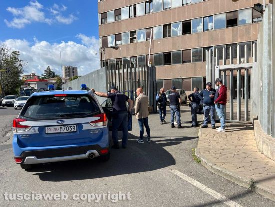 Blitz interforze contro mafia turca - Gli arrestati in questura
