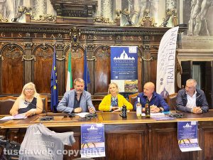 Viterbo - Conferenza stampa presentazione Trail dei Papi - Da sinistra Alessandra Croci, Emanuele Aronne, Maria Rita De Alexandris, Giorgio Sigillò e Alberto Piatti