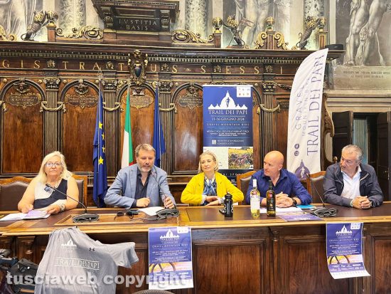 Viterbo - Conferenza stampa presentazione Trail dei Papi - Da sinistra Alessandra Croci, Emanuele Aronne, Maria Rita De Alexandris, Giorgio Sigillò e Alberto Piatti