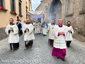 Viterbo - Messa e processione del Corpus domini