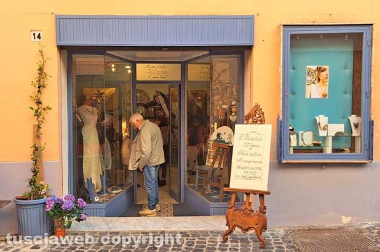 Capranica - Inaugurato lo studio d'arte di Emma Fausti