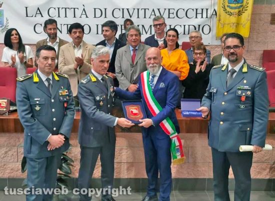 Civitavecchia - La Gdf riceve la cittadinanza onoraria