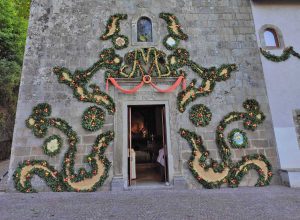 Marta - La decorazione al Santuario della Madonna Santissima del Monte