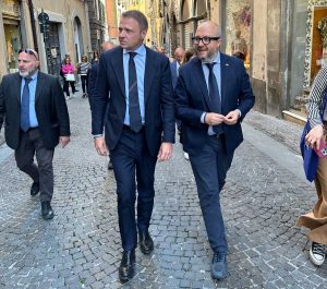 Il ministro Lollobrigida e Mauro Rotelli