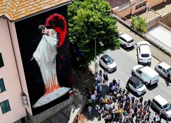 Il murale La Fenice realizzato da Faziarte a Bagnaia