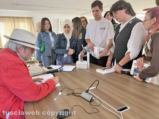 Viterbo - L’incontro di Carlo Galeotti con gli studenti dell'Orioli