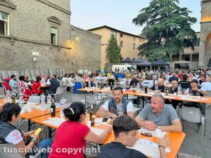 Viterbo - La cena di solidarietà dei facchini