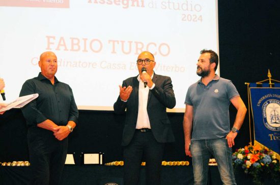 Viterbo - Cassa Edile - La consegna degli assegni di studio ai figli dei lavoratori iscritti