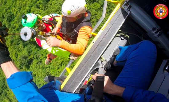 Viterbo - Escursionista scivola sul sentiero alla vetta del monte Pallanzana