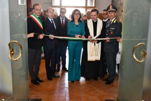 Bolsena - Guardia di finanza - Corpus Domini con la riproduzione floreale dell’immagine di San Matteo