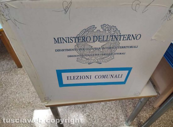 Seggio elettorale - Un'urna