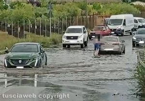 Viterbo - Via dell'Artigianato allagata