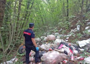 Rivodutri - Abbandono di scarti di lavorazione edile e domestica, due denunce
