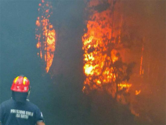 Sutri - Incendio in Località dei Creti 